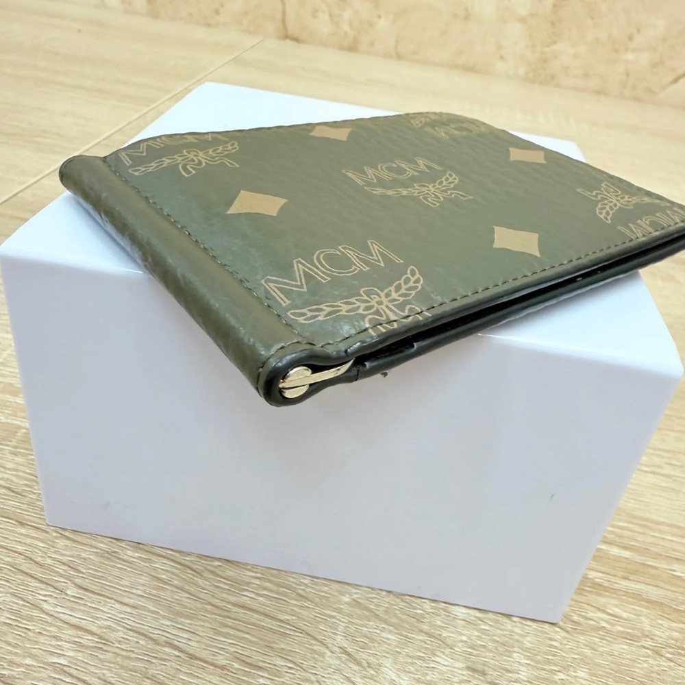 ❗️SOLD❗️MCM Green Leather Visetos Bifold with Money Clip - Picture 6 of 10